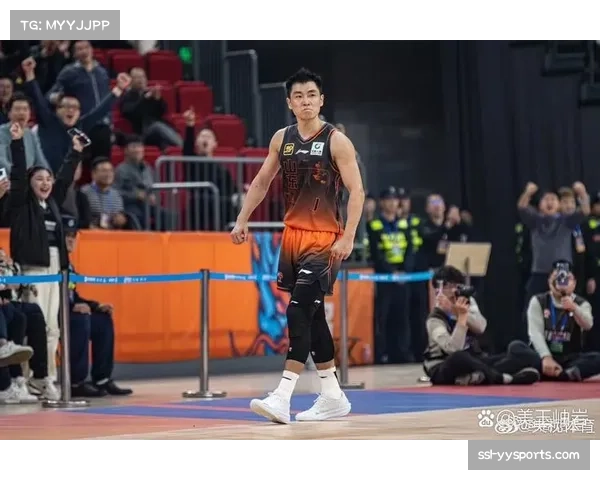 高诗岩现身沈阳主场观战总决赛，引发关于其未来去向的猜测